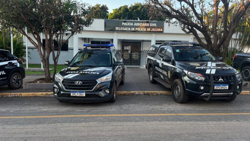 Membros de facção envolvidos em extorsões contra comerciantes são alvo de operação da Polícia Civil em Jaciara